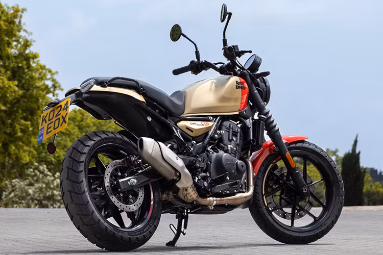 Mẫu xe môtô Royal Enfield Guerrilla 450 đã được đón nhận nồng nhiệt kể từ khi ra mắt, trở thành một sản phẩm mô tô được ưa chuộng rộng rãi. Lượng đơn hàng và doanh số bán hàng của mẫu xe này vượt xa kỳ vọng của nhà sản xuất.