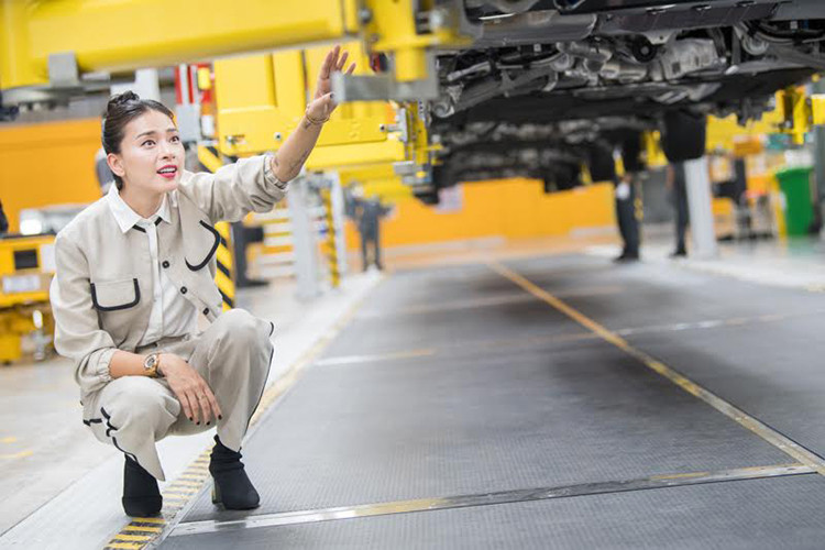 Tài năng, nỗ lực, sẵn sàng đón nhận và mạnh mẽ vượt qua thử thách là những phẩm chất đáng quý mà VinFast nhận ra ở Ngô Thanh Vân. Ngoài ra, phong cách cá nhân năng động, thời thượng, cá tính và tinh thần tiến ra thế giới, hướng tới hình mẫu một nghệ sĩ, công dân toàn cầu cũng là những đặc tính phù hợp với thương hiệu ôtô VinFast.