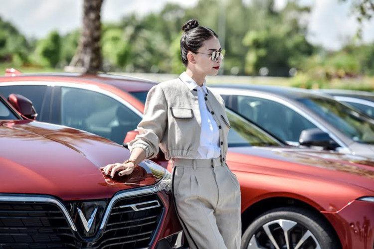 Ngô Thanh Vân là diễn viên, đạo diễn, nhà sản xuất phim nổi tiếng trong nước và quốc tế. Sau khi định hình phong cách và gây dựng tên tuổi cá nhân trong vai trò của một người mẫu, ca sĩ cá tính, Ngô Thanh Vân chuyển hướng sang điện ảnh và nhanh chóng gặt hái những thành công vang dội.