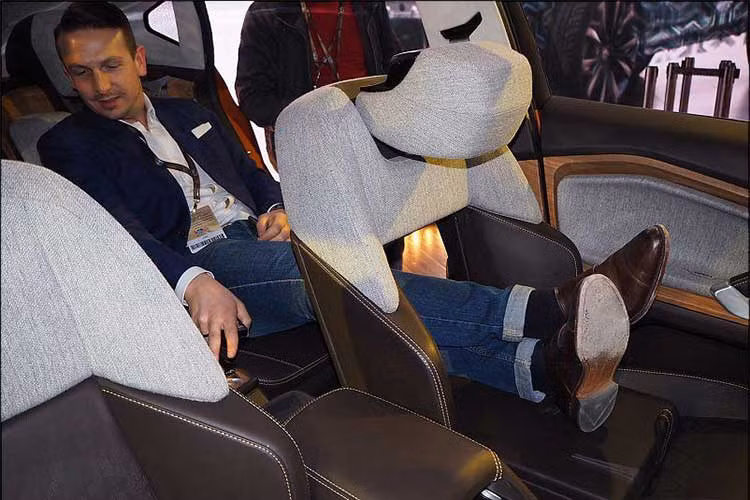 Hiện tại, Tata chưa chia sẻ thêm nhiều điều về mẫu xe này nhưng theo phía tập đoàn xe hơi Ấn Độ thì nó sẽ chạy bằng nhiên liệu dầu diesel. Tata Motors cũng đã khẳng định rằng H5X phiên bản sản xuất sẽ được thiết kế theo phong cách ngôn ngữ Impact 2.0 hoàn toàn mới của Tata.