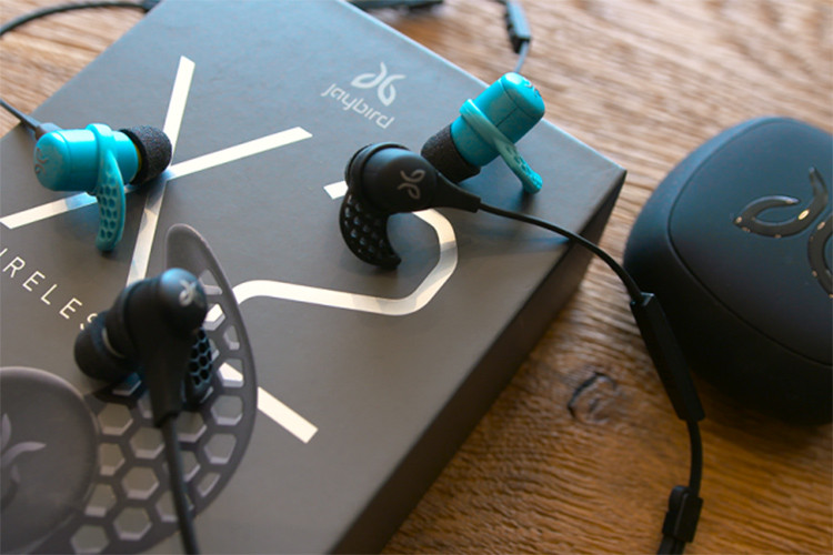 Jaybird X2 là một trong những mẫu tai nghe rất được ưa chuộng, nhất là với những ai thường xuyên tập gym. Chất lượng âm thanh và pin của Jaybird X2 chắc chắn sẽ khiến bạn hài lòng.