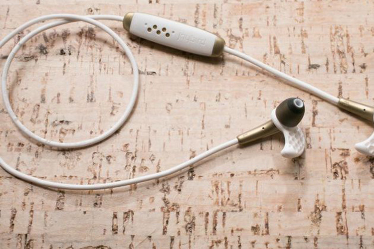 Mặc dù có tuổi thọ pin thấp nhưng tai nghe Jaybird lại mang đến một phong cách độc đáo, với thiết kế nhỏ gọn, bền bỉ, Jaybird là một trong những lựa chọn tốt cho bạn.