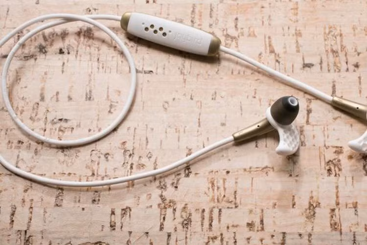 Mặc dù có tuổi thọ pin thấp nhưng tai nghe Jaybird lại mang đến một phong cách độc đáo, với thiết kế nhỏ gọn, bền bỉ, Jaybird là một trong những lựa chọn tốt cho bạn.