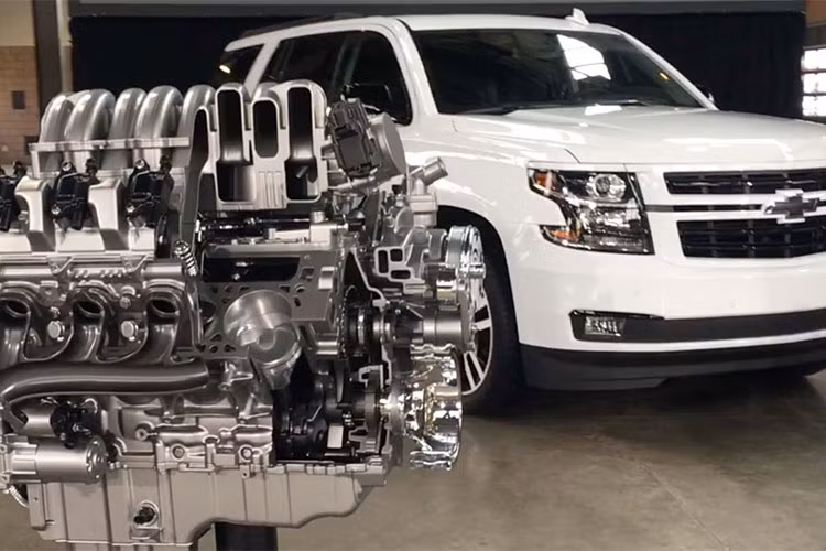 Động cơ này được kết hợp với hộp số tự động 10 cấp Hydra-Matic với tỉ số truyền nhỏ hơn giữa các cấp số và lớn hơn trong toàn bộ dải số. Điều này giúp dung hòa giữa khả năng tăng tốc và độ êm khi chạy trên cao tốc của chiếc xe.