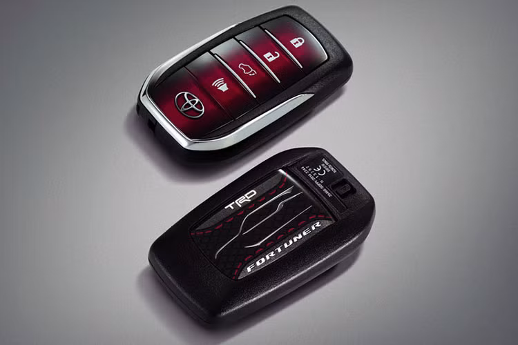 Cung cấp sức mạnh cho mẫu xe SUV cỡ trung Toyota Fortuner TRD Sportivo 2 mới sẽ vẫn là khối động cơ diesel 4 xi-lanh, tăng áp, dung tích 2,8 lít, tạo ra công suất tối đa 177 mã lực tại tua máy 3.400 vòng/phút, mô-men xoắn cực đại 450 Nm tại dải tua máy 1.400 - 2.600 vòng/phút.