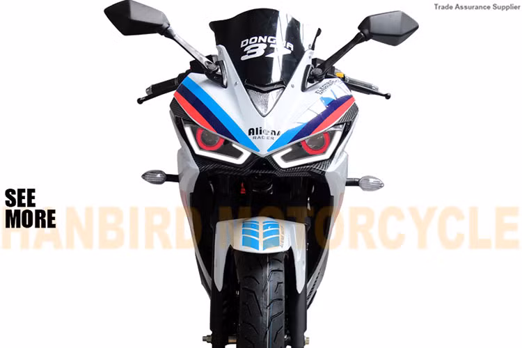 Mới đây, trên trang bán hàng online nổi tiếng tại Trung Quốc là Alibaba đã xuất hiện sản phẩm môtô điện có tên Dongma Aliens 3000 với giá bán rất rẻ, chỉ từ 680 - 780 USD (tương đương khoảng 16 - 18 triệu đồng).