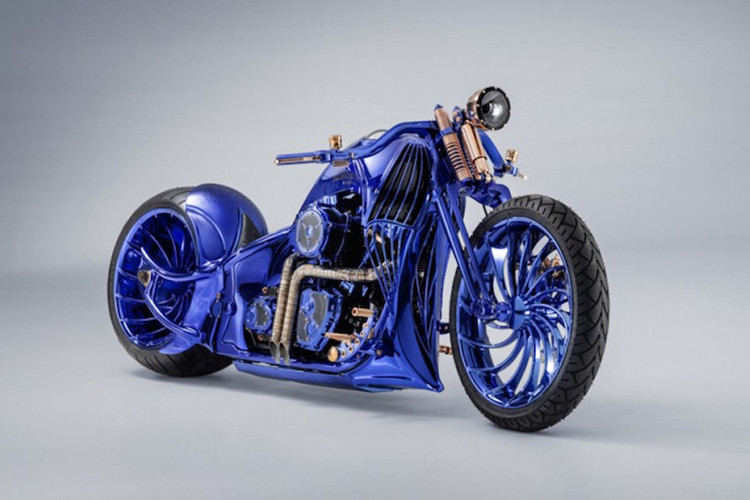 Mẫu xe Harley-Davidson Softail Slim Blue Edition lần đầu được giới thiệu vào ngày 9 tháng 5 năm 2018 tại Zurich, chỉ có 1 chiếc Harley-Davidson Blue Edition Bucherer duy nhất được sản xuất trên toàn thế giới và cũng là chiếc moto đắt nhất thế giới tính đến thời điểm hiện tại. Nó được định giá khoảng 870 nghìn USD (Tương đương gần 43 tỷ đồng).