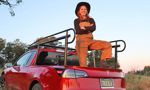 Phải nói là đoạn video giới thiệu “Truckla” được thực hiện rất công phu, khung cảnh màu sắc đẹp kết hợp với giọng nói dẫn dắt về xe khá êm tai.