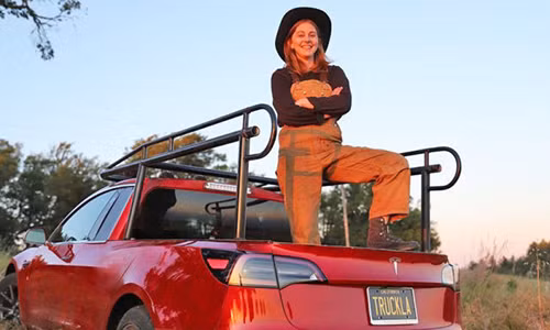 Phải nói là đoạn video giới thiệu “Truckla” được thực hiện rất công phu, khung cảnh màu sắc đẹp kết hợp với giọng nói dẫn dắt về xe khá êm tai.