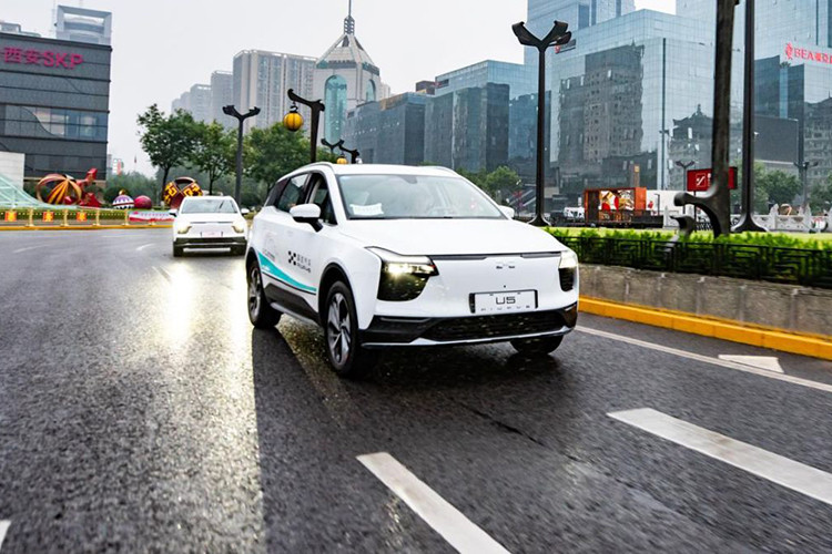 Đội ngũ thương hiệu ôtô điện Aiways U5 Engineering Drive Team đã sử dụng 53 ngày lái xe để thử nghiệm cặp xe trong nhiều dạng điều kiện, bao gồm khí hậu, điều đường, và cơ sở vật chất sạc điện khác nhau.