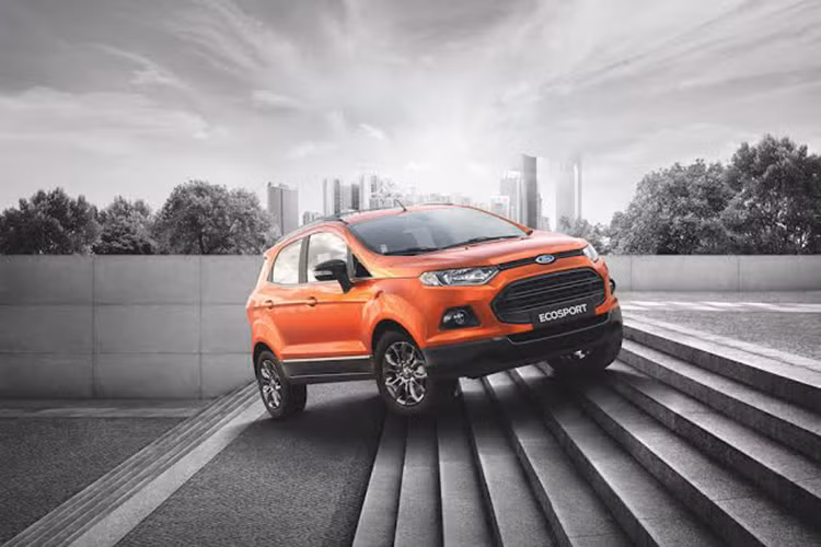 Ford Ecosport Titanium Black Edition được trang bị động cơ xăng 4 xi-lanh Duratec Ti-VCT dung tích 1.5L sản sinh công suất tối đa 110 mã lực tại 6.300 vòng/phút, mô-men xoắn cực đại 140 Nm tại 4.400 vòng/phút. Động cơ Duratec Ti-VCT 1.5 này truyền sức mạnh tới các bánh xe thông qua hộp số tự động 6 cấp, hệ dẫn động cầu trước.