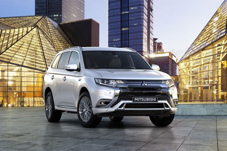 Chi tiet xe Mitsubishi Outlander 2019 gia tu 831 trieu dong
