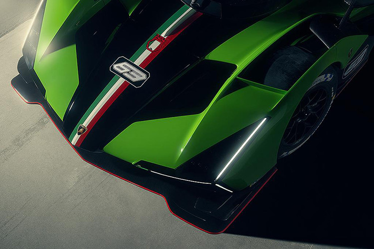 Minh Nhựa chia sẻ, "Đang nghiên cứu món này (siêu xe đua), hay lắm nha, sẽ biến ước mơ thành hiện thực" để nói về chiếc siêu xe đua Lamborghini SC63. Trước đó, xe đua về Việt Nam chỉ dưới dạng tạm nhập tái xuất, để các hãng làm xe trưng bày, chỉ có 1 trường hợp cá biệt, là tay cò Phan Công Khanh đã nhập 1 chiếc xe đua McLaren Senna GTR về để chơi, nhưng sau đó đã tái xuất.