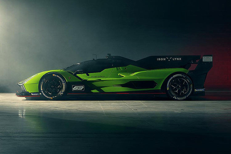 Mới đây, trên trang cá nhân của mình, Minh Nhựa show hàng Lamborghini SC63 - mẫu xe đua Le Mans Daytona h (LMDh) do Lamborghini thiết kế và Ligier chế tạo để cạnh tranh ở các hạng Hypercar và GTP (Grand Touring Prototype) trong Giải vô địch sức bền thế giới FIA và Giải vô địch xe thể thao IMSA .