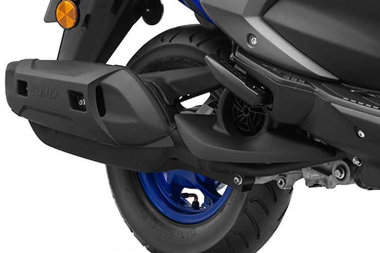 Các trang bị khác trên xe gồm giảm xóc trước ống lồng, giảm xóc sau lò xo đơn. RayZR 125 Fi Hybrid 2024 cũng được tích hợp phanh đĩa trước và phanh tang trống sau kèm hệ thống UBS - phân bổ lực phanh đều giữa hai bánh để giúp dừng xe an toàn hơn. 