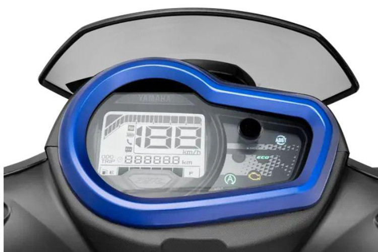Cụm đồng hồ LCD toàn phần hiển thị đầy đủ các thông số xe và còn tích hợp chức năng Y-Connect giúp kết nối thông minh với smartphone.