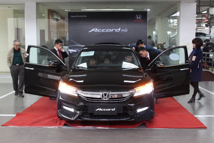 Honda Accord thế hệ mới hiện vẫn chưa để lại nhiều dấu ấn mặc dù được trang bị và giá bán cạnh tranh hàng đầu trong cùng phân khúc. Với doanh số 0 trong tháng 2, đây cũng là tháng liên tiếp Accord lọt vào top này.
