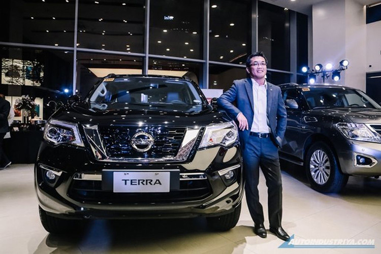 Xe sẽ chính thức được bán ra tại thị trường Philippines từ quý IV năm nay với 4 phiên bản. Bên cạnh đó, hãng xe Nhật Bản cũng chưa tiết lộ giá bán Nissan Terra 2020 mà chỉ bỏ ngỏ thông tin giá của 2 phiên bản cao cấp sẽ có chút điều chỉnh tăng so với hiện tại.