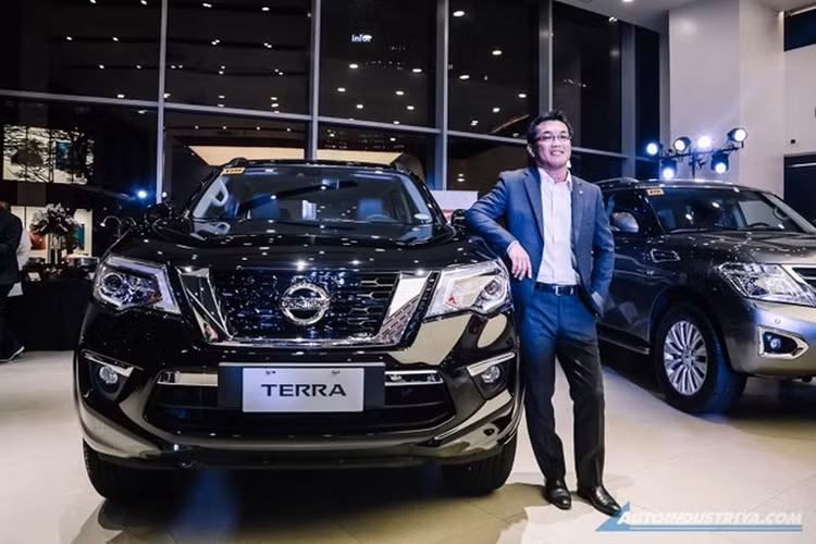 Xe sẽ chính thức được bán ra tại thị trường Philippines từ quý IV năm nay với 4 phiên bản. Bên cạnh đó, hãng xe Nhật Bản cũng chưa tiết lộ giá bán Nissan Terra 2020 mà chỉ bỏ ngỏ thông tin giá của 2 phiên bản cao cấp sẽ có chút điều chỉnh tăng so với hiện tại.