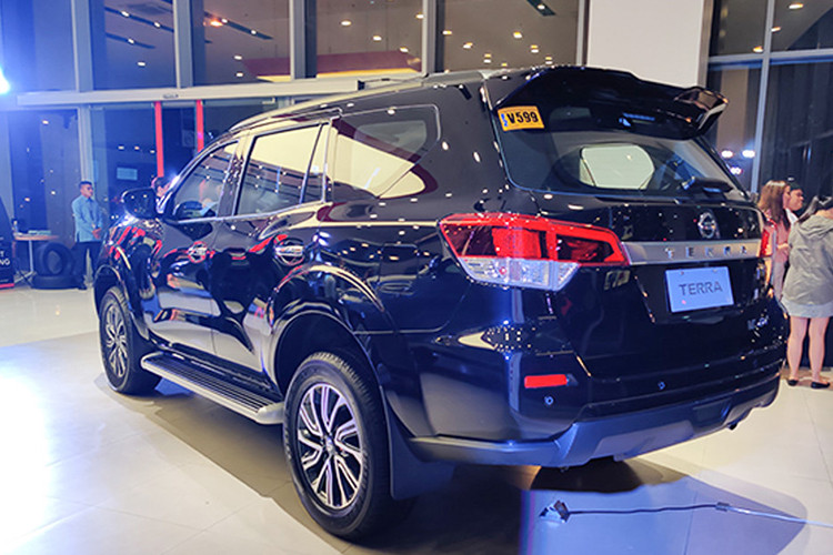 Nissan cho biết, Terra 2020 sẽ vẫn sử dụng chung nền tảng động cơ với mẫu xe tiền nhiệm và không có bất cứ sự thay đổi nào. Cụ thể là động cơ 2.5L Mid 4x2 6MT, 2.5L Mid 4x2 7AT, 2.5L High 4x2 7AT, Premium 4x2 7AT và 2.5L Premium 4x4 7AT. Các tính năng an toàn nổi bật bao gồm 6 túi khí, cảnh báo chệch làn đường, cảnh báo điểm mù, quan sát toàn cảnh thông minh...