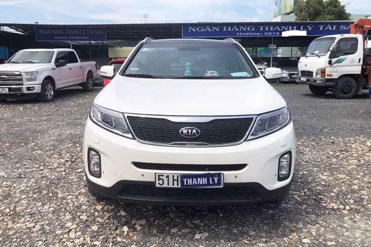 Oto ngan hang thanh ly gia sieu re - Hoi nhung... kho nuot-Hinh-2