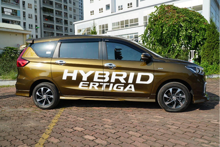 Suzuki Hybrid Ertiga - 3 ly do khien dan do thi thu la thich-Hinh-3