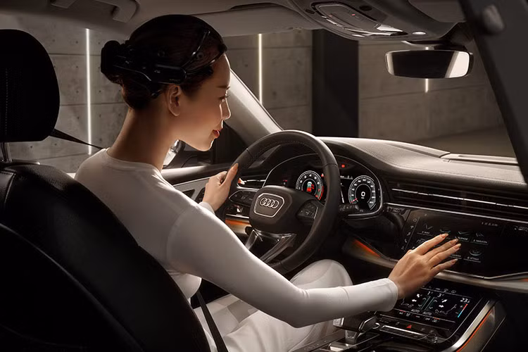 Sở hữu thiết kế coupe thể thao với tính tiện nghi đa dụng của một chiếc SUV, Audi Q8 mới trở thành một lựa chọn hấp dẫn khi theo đuổi phương châm “Vorsprung durch Technik” (Tiên phong trong Công nghệ) của thương hiệu xe sang 4 vòng tròn đến từ Đức.