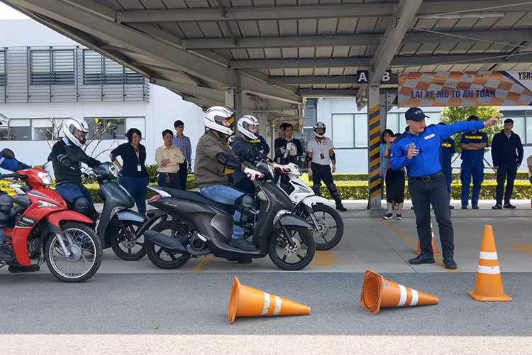 Khoi dong Quy nghien cuu ATGT xe may tai Viet Nam