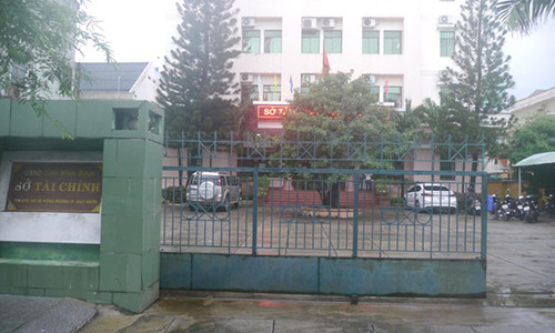 Pho phong So Tai chinh Binh Dinh chet treo co tai co quan