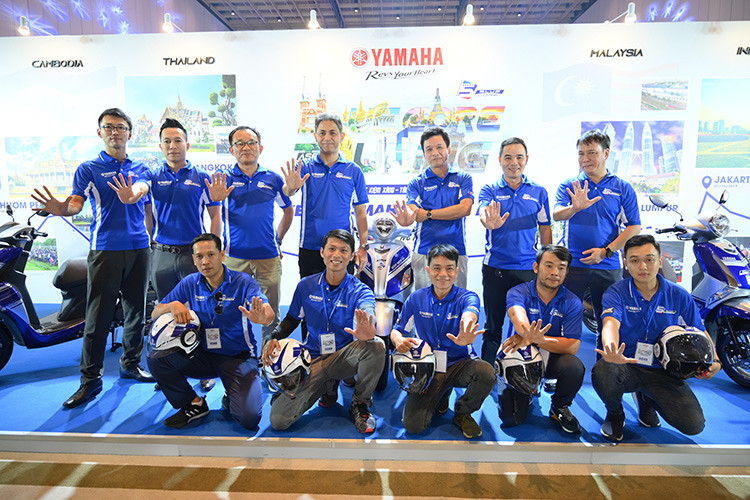 Giai đoạn 2: Blue Core Touring xuyên 5 nước Đông Nam Á - Các tay lái xuất sắc nhất trong hành trình Blue Core xuyên Việt sẽ sử dụng 5 dòng xe tay ga thế hệ mới sử dụng động cơ Blue Core của Yamaha đi xuyên qua 5 nước Đông Nam Á.