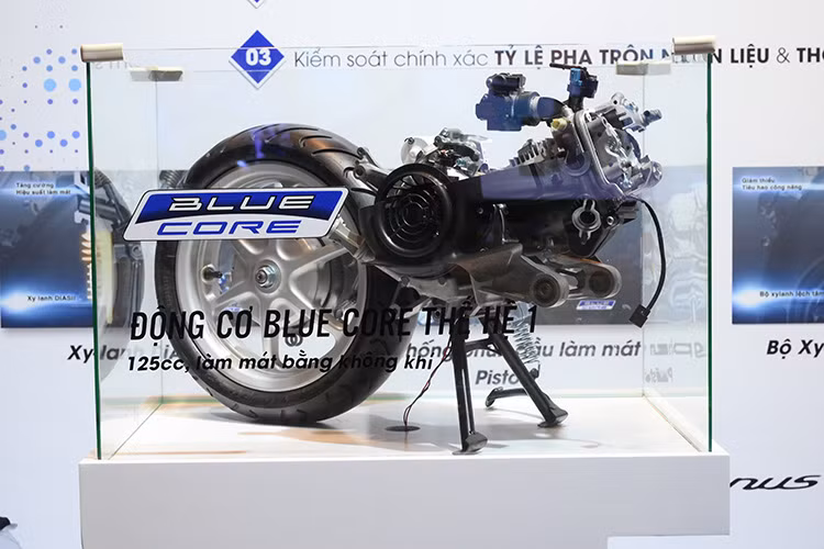 Năm 2018, động cơ Blue Core 125cc thế hệ mới lần đầu tiên được áp dụng trên xe tay ga Grande Blue Core Hybrid. Thế hệ động cơ mới này sử dụng hệ thống làm mát bằng không khí, có trọng lượng động cơ giảm 840g, tích hợp hệ thống trợ lực điện Hybrid mang đến trải nghiệm lái êm hơn, khả năng tăng tốc mạnh mẽ và tiết kiệm nhiên liệu tối ưu.