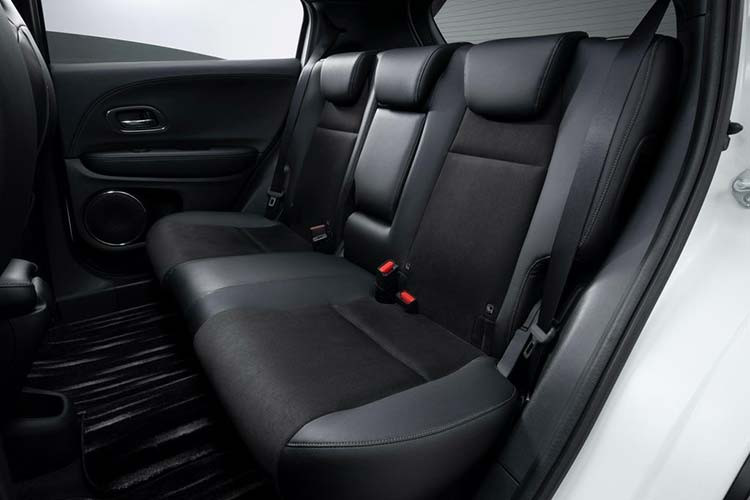 Honda HR-V Modulo X được trang bị khối động cơ tăng áp 1.5L VTEC Turbo có công suất 172 mã lực tại 5.500 vòng/phút và mô men xoắn cực đại 220 Nm tại 1.700 đến 5.500 vòng/ phút. Kết hợp với cụm động cơ này hộp số tự động vô cấp CVT, ứng dụng trên phiên bản Touring. 