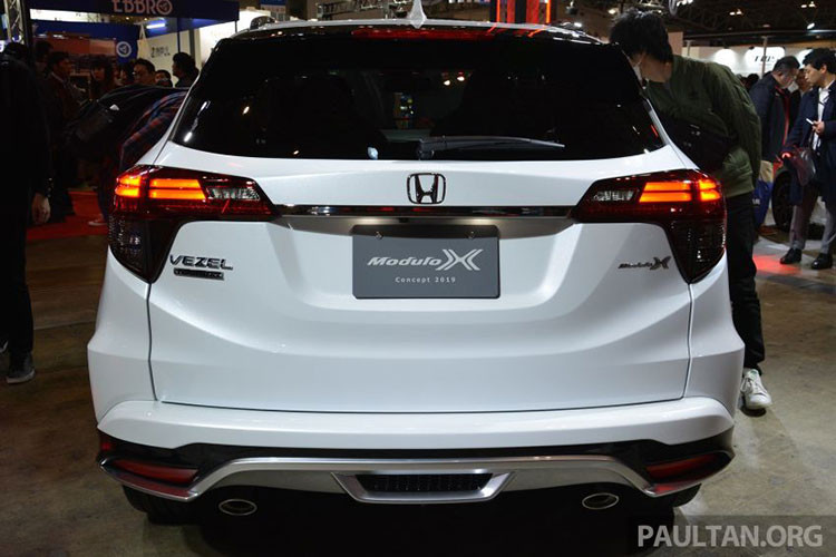 Đối với phiên bản Hybrid sẽ là cụm động cơ Sport Hybrid i-DCD kết hợp giữa động cơ xăng 1.5 lít có sức mạnh 132 mã lực và động cơ điện mạnh 22 mã lực và hộp số tự động 7 cấp ly hợp kép. Cả hai phiên bản đều trang bị tiêu chuẩn hệ dẫn động cầu trước, ngoài ra sẽ có thêm tùy chọn hệ dẫn động 2 cầu AWD.