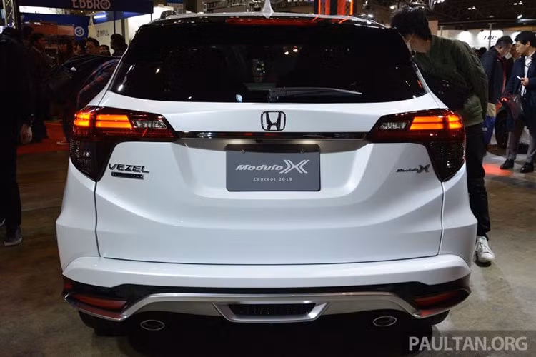 Đối với phiên bản Hybrid sẽ là cụm động cơ Sport Hybrid i-DCD kết hợp giữa động cơ xăng 1.5 lít có sức mạnh 132 mã lực và động cơ điện mạnh 22 mã lực và hộp số tự động 7 cấp ly hợp kép. Cả hai phiên bản đều trang bị tiêu chuẩn hệ dẫn động cầu trước, ngoài ra sẽ có thêm tùy chọn hệ dẫn động 2 cầu AWD.