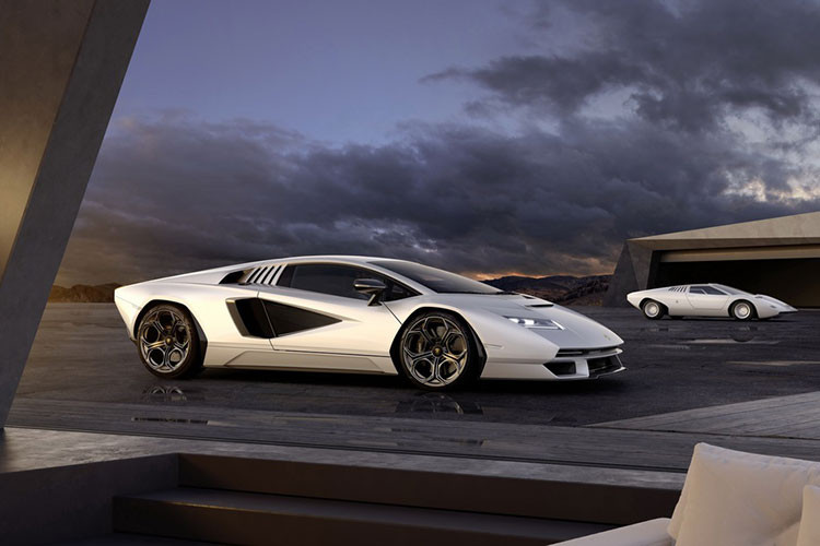 Giá xe Lamborghini Countach LPI 800-4 được công bố lên đến 2,64 triệu USD (tương đương 60,2 tỷ đồng) và chỉ có 112 chiếc được sản xuất, được giao đến khách hàng vào đầu quý I năm 2022. Tuy nhiên, những chiếc xe này đã được bán hết chỉ sau 1 tuần giới thiệu.