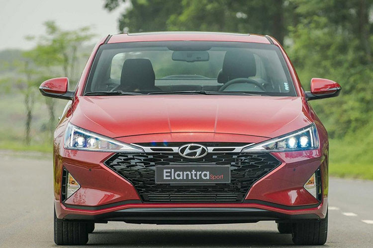 Da chot giam 50% phi truoc ba, nhieu xe hot van giam gia manh-Hinh-3