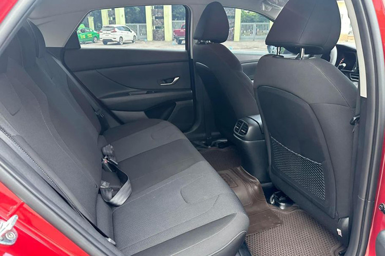 Hyundai Elantra VIN 2023 tai Viet Nam bat ngo giam 125 trieu dong-Hinh-4