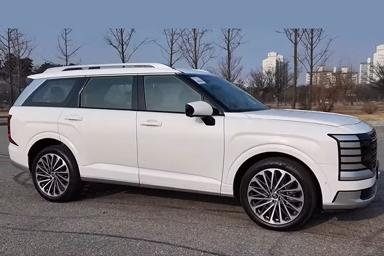 Sau khi bắt đầu giao xe tại Hàn Quốc từ tháng 1/2024, Hyundai Palisade 2026 hiện đã chính thức mở bán tại Philippines từ ngày 1/4 và sẽ đến các quốc gia Đông Nam Á khác, trong đó có Việt Nam.