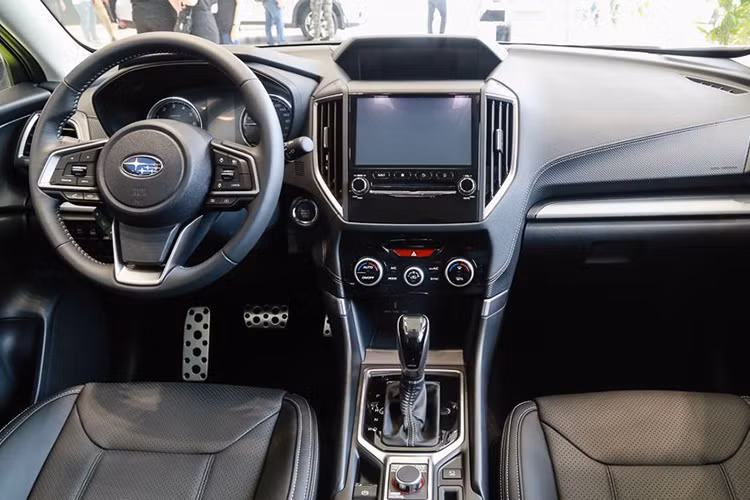 Subaru Forester giam gia voi muc uu dai toi 250 trieu dong-Hinh-2