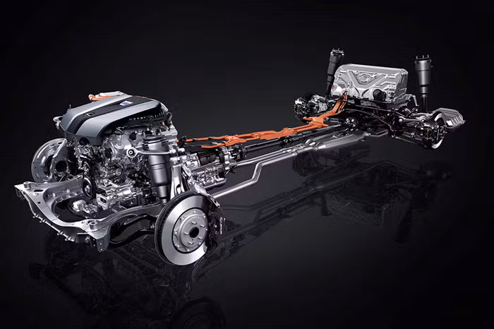 Dưới nắp ca-po, Lexus LS 500h hoàn toàn mới sở hữu khối động cơ 3,5 lít V6 Dual VVT-i truyền thống kết hợp cùng hai mô-tơ điện, cho tổng công suất 354 mã lực. Hệ động cơ lai xăng-điện này trên LS 500h mới đem lại chất vận hành lạ lẫm đối với một chiếc sedan hạng sang cỡ lớn. LS 500h sở hữu công nghệ Lexus Multi Stage Hybrid.