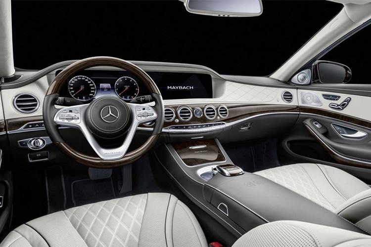 Hệ thống chơi nhạc độc lập cho cả hàng ghế trước và sau bên cạnh màn hình khoang hành khách sẽ kết nối trực tiếp tới camera trước để họ quan sát đường đi cũng như hành trình...