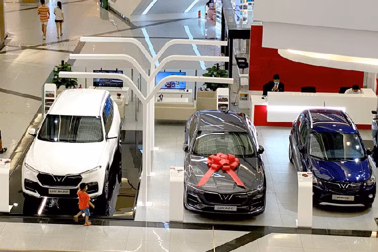 Tình hình dịch bệnh Covid-19 đã và đang dần được kiểm soát giúp hoạt động kinh doanh ôtô từng bước trở lại, doanh số bán theo đó cũng tăng trưởng. Trong danh sách 10 xe ôtô bán chạy nhất Việt Nam tháng 10/2021, doanh số bán của tất cả các mẫu xe đều tăng trưởng.