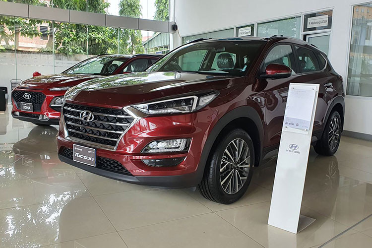Doanh số bán ra của mẫu xe Hyundai Tucson trong tháng 10 vừa qua đạt 1.420 xe, tăng 935 xe so với tháng 9/2021. Tucson phiên bản phân phối tại Việt Nam hiện đang ở giai đoạn cuối vòng đời. Thế hệ mới của mẫu crossover này dự kiến ra mắt đầu năm 2022.