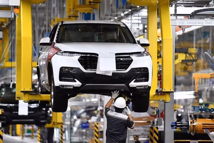 De xuat giam 50% phi truoc ba oto san xuat, lap rap dau quy 2/2023