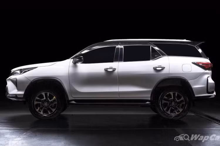 Theo tin đồn, Toyota Fortuner thế hệ mới sẽ được nâng cấp đáng kể về mặt cấu trúc, bao gồm cả khung gầm hình thang của mình. Vào hồi tháng 1 đầu năm nay, trong cuộc phỏng vấn với phóng viên tạp chí Autocar tại Ấn Độ, ông Yoshiki Konishi, kỹ sư trưởng của Toyota, đã xác nhận việc Fortuner 2022 sẽ tiếp tục dùng khung gầm hình thang như thế hệ cũ, chung với xe bán tải Hilux.