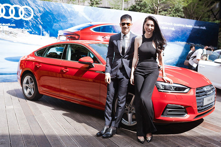 Trong số này, Audi A5 Sportback chắc chắn là mẫu xe sang Audi của Thủy Tiên - Công Vinh được di chuyển nhiều nhất với vai trò là đại sứ. Dòng xe Audi A5 Sportback có giá bán chính hãng lên đến 2,5 tỷ đồng và chi phí lăn bánh sẽ khoảng 2,78 tỷ đồng.