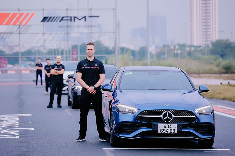 Chương trình được diễn ra tại đường đua F1 ở Mỹ Đình, Hà Nội – đường đua đẳng cấp quốc tế hiện đại bậc nhất Việt Nam. Với nhiều địa hình đa dạng, đây là đường đua chuyên nghiệp đạt tiêu chuẩn để người tham gia có thể trải nghiệm nhiều thử thách thú vị.