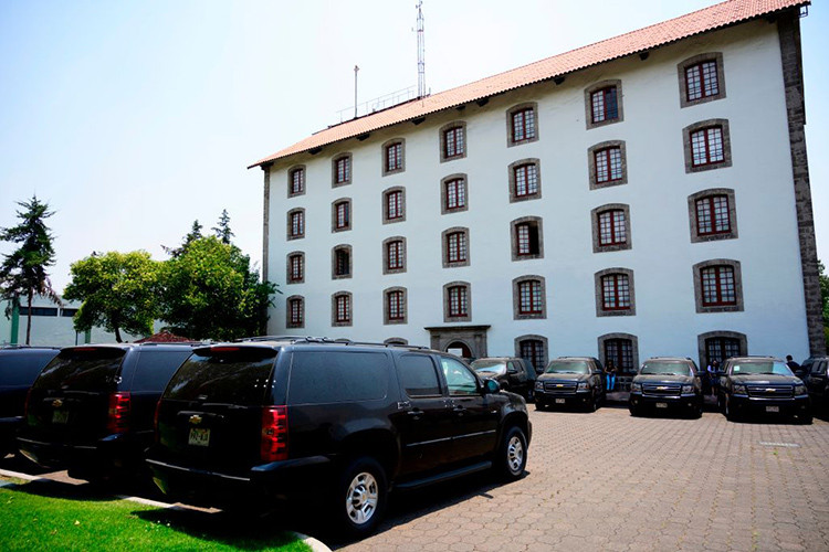 Sự kiện đấu giá những chiếc xe ôtô tham nhũng kể trên đã được tổ chức tại tòa nhà Los Pinos ở thành phố Mexico vào ngày hôm nay, 26/5/2019.