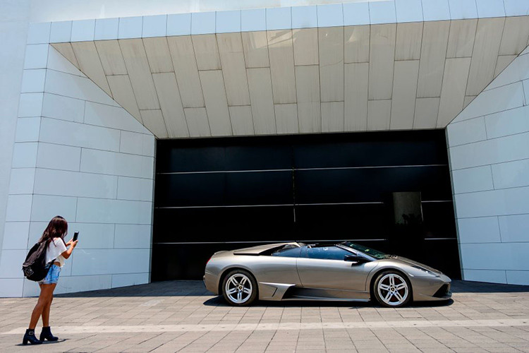 "Sẽ không còn tình trạng này nữa. Giờ đây, Tổng thống ra lệnh cho chúng tôi phải trao trả những thứ này về cho người dân vốn là chủ nhân thực sự của chúng bằng phương thức nhanh chóng, minh bạch và rõ ràng", ông Ricardo Rodríguez Vargas cho biết.