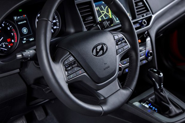 Tại thị trường Trung Quốc, Hyundai Lafesta 2019 có 3 tùy chọn động cơ xăng T-GDI 4 xi-lanh, tăng áp. Thứ nhất là động cơ 1,4 lít, sản sinh công suất tối đa 140 mã lực. Thứ hai là động cơ 1,6 lít với 2 mức công suất là 190 mã lực và 204 mã lực. Động cơ 1,6 lít sẽ kết hợp với hộp số tự động ly hợp kép 7 cấp.